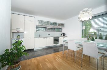 Rodinný dům 177 m² (foto 5)