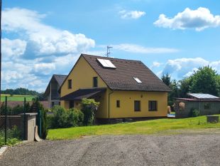 Rodinný dům 6kk (foto 1)